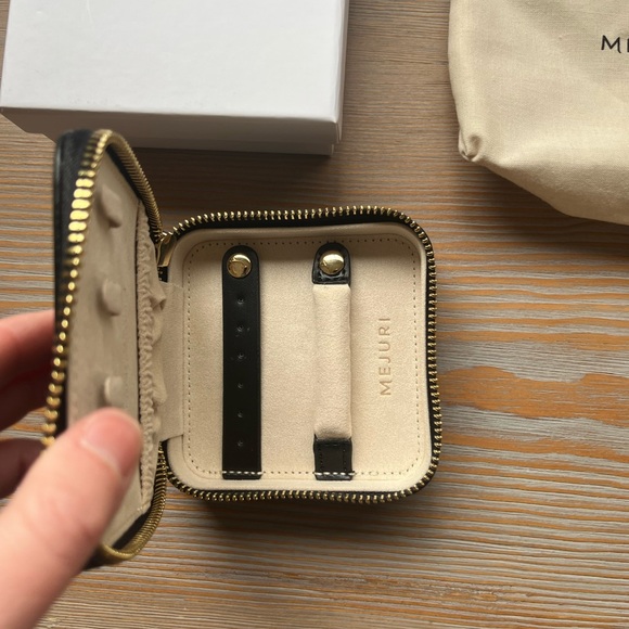 Mejuri Travel Jewelry Case NWT - Picture 5 of 7
